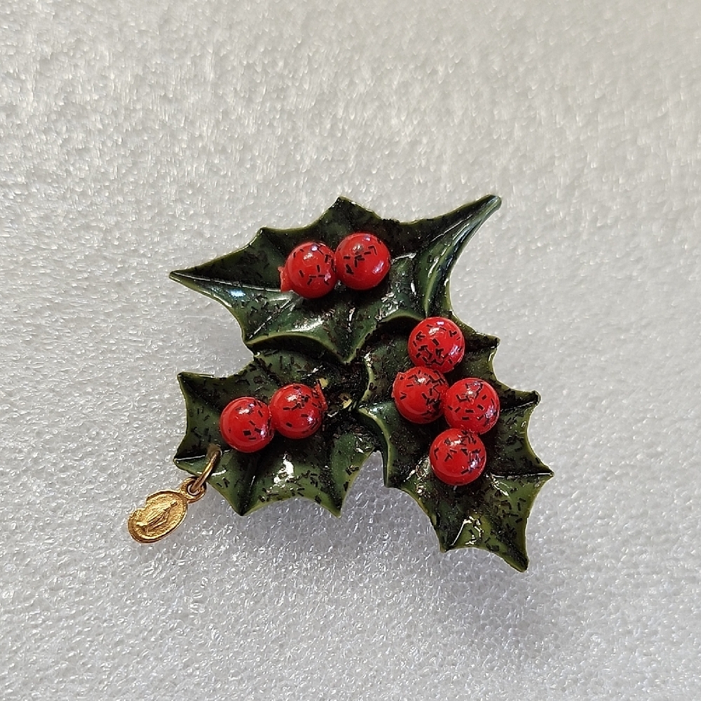 Vintage Holly Pin Leaf Brooch with Red Berries